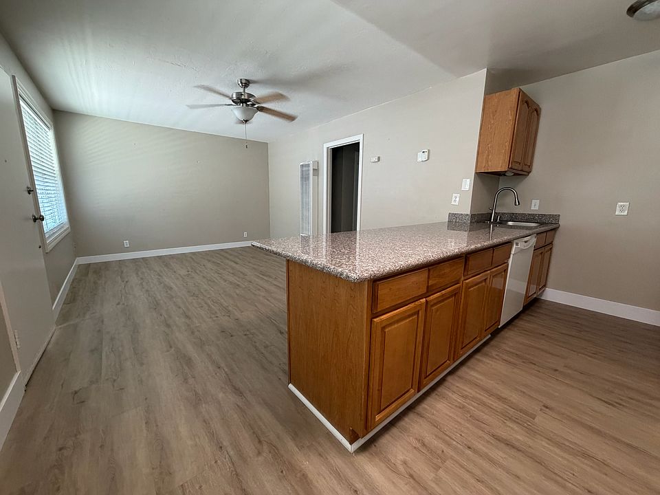 1st image of 2711 E St APT 6