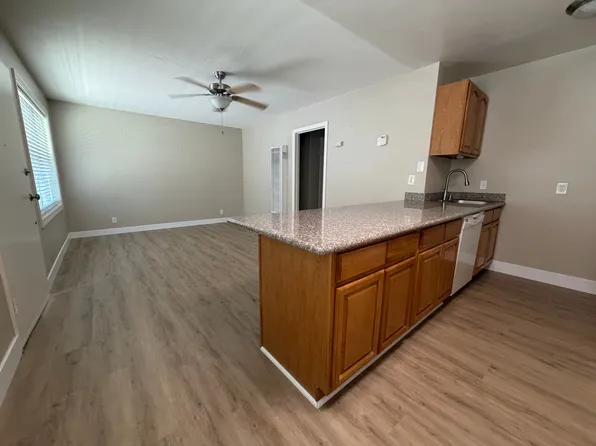 2711 E St APT 6, Sacramento, CA 95816
