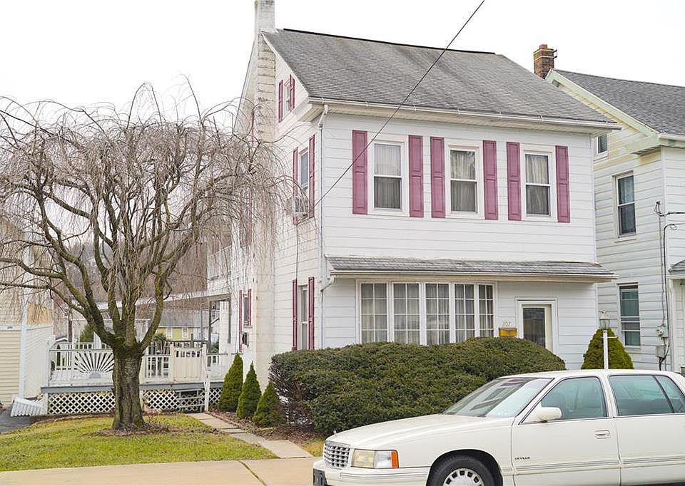 207 Chestnut St, Slatington, PA 18080 Zillow