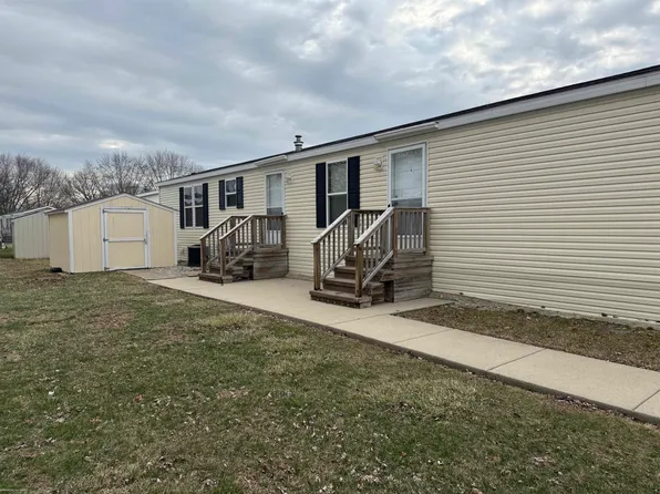 4539 Carlton Rd, Sterling Heights, MI 48310