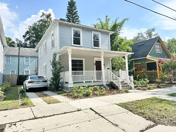3rd image of 305 W 9th St