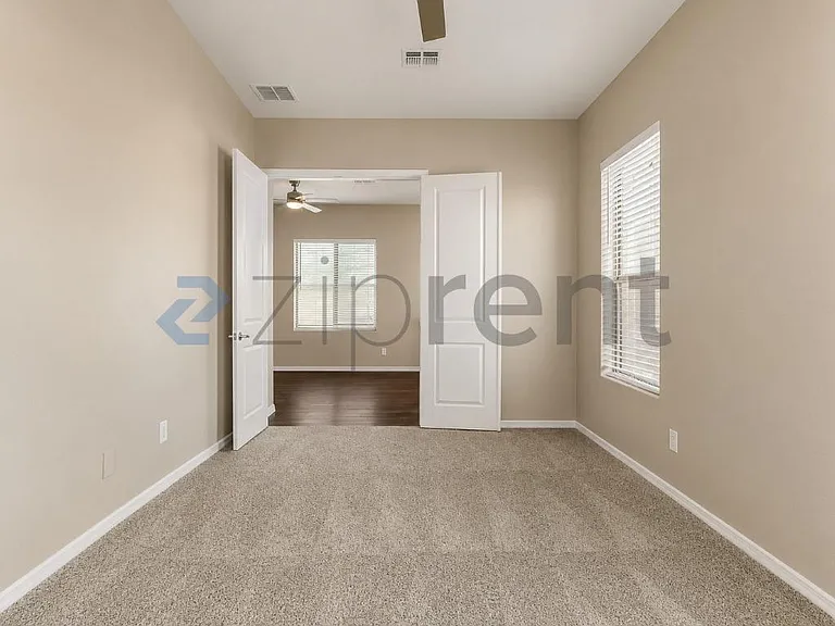 2315 E Pinchot Ave #128 — Photo 37
