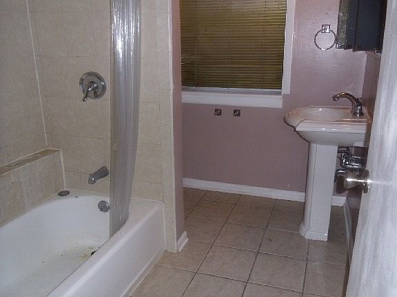 4th image of 7010 S East End Ave #5