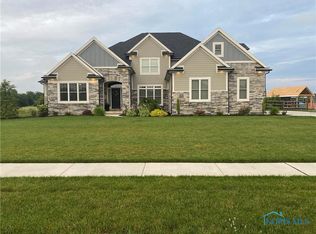 1106 Hunting Creek Dr, Perrysburg, OH