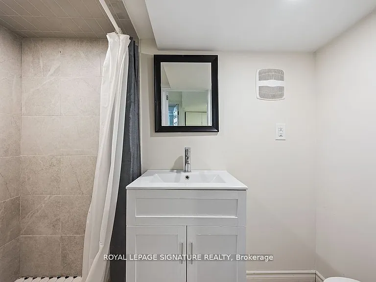 124 Homewood Ave — Photo 32