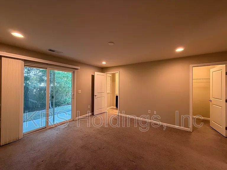 308 Covington Dr — Photo 11