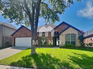 11621 Crystal Falls Dr, Fort Worth, TX 76244