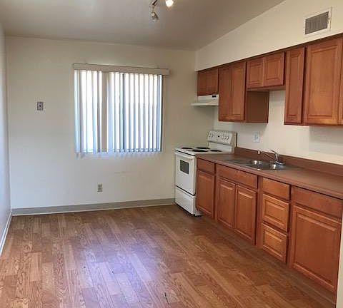 2nd image of 3135 N Palo Verde Blvd