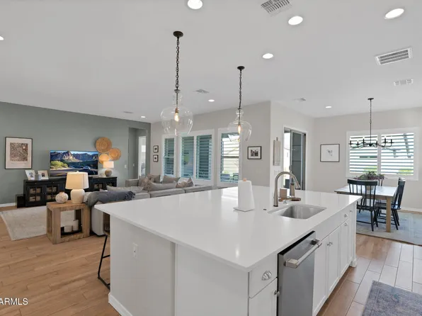 9734 E SPIRAL Avenue, Mesa, AZ 85212