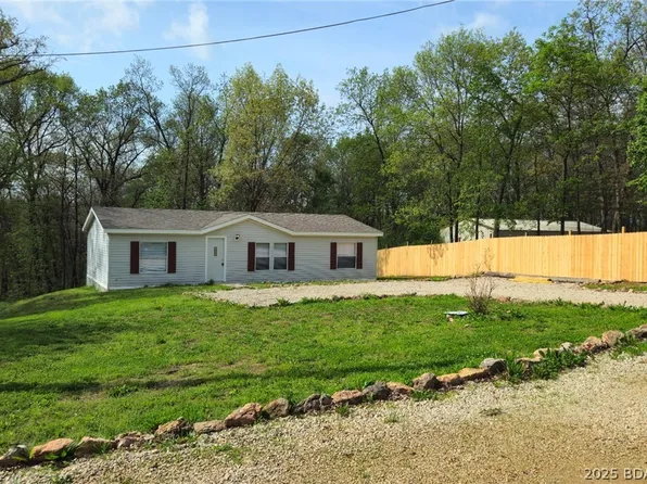 12 Pleasant Rd, Eldon, MO 65026