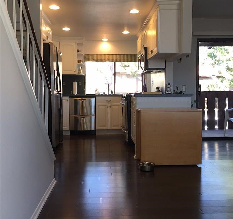 1st image of 2412 Chandler Ave Unit 4