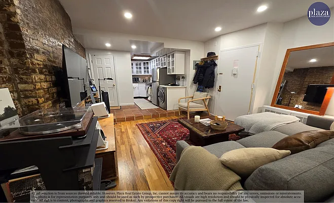 Rented by Plaza Real Estate Group | media 5