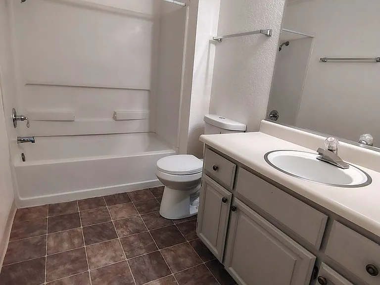 932 Inez Dr — Photo 8