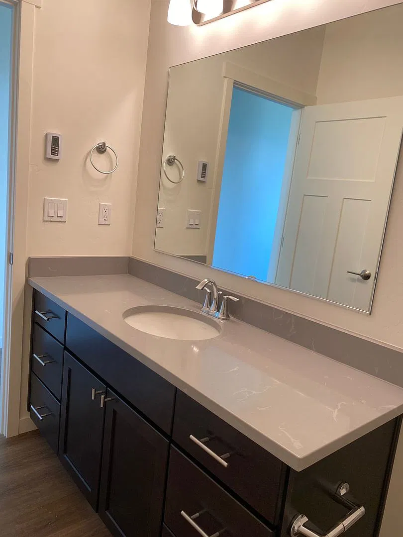 Beautiful 1 Bedroom Apartment in Bozeman Heated Garage! — Photo 2
