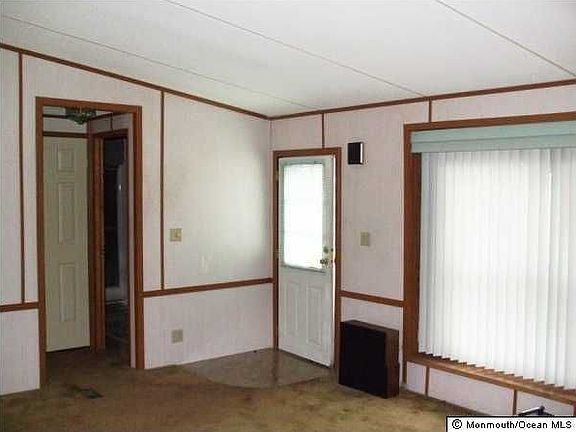 3rd image of 127 Briarwood Ct