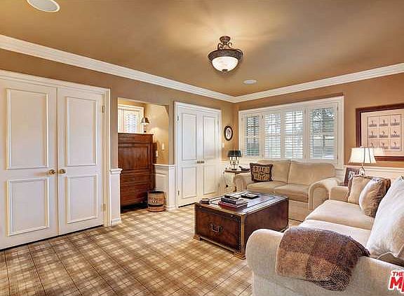 5th image of 2120 Duxbury Cir