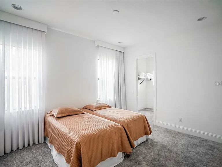3999 Isabella Cir — Photo 4
