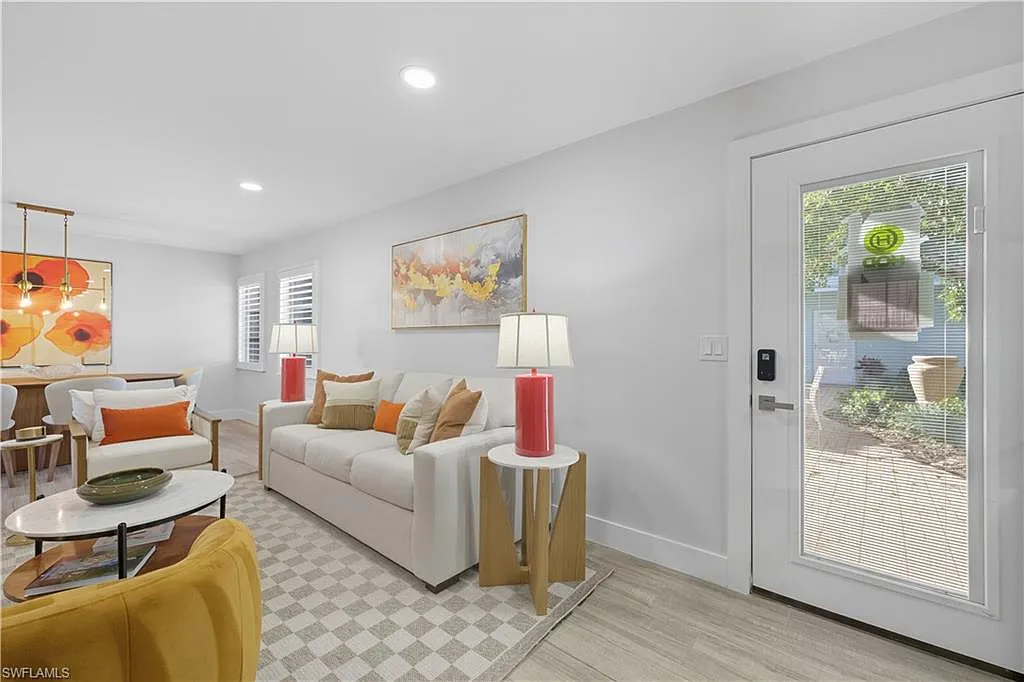 2 bed, 2.0 bath, 860 sqft, $8,000 — Photo 4