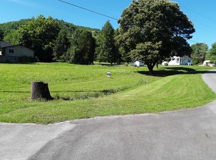 E Chestnut Hill Rd, Townsend, TN 37882