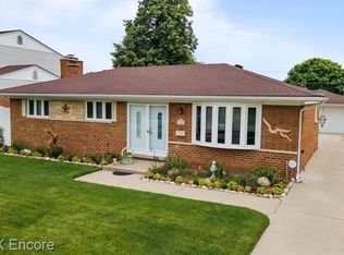 31528 Blair Dr, Warren, MI 48092