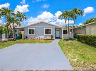 10621 SW 23rd Ter, Miami, FL 33165