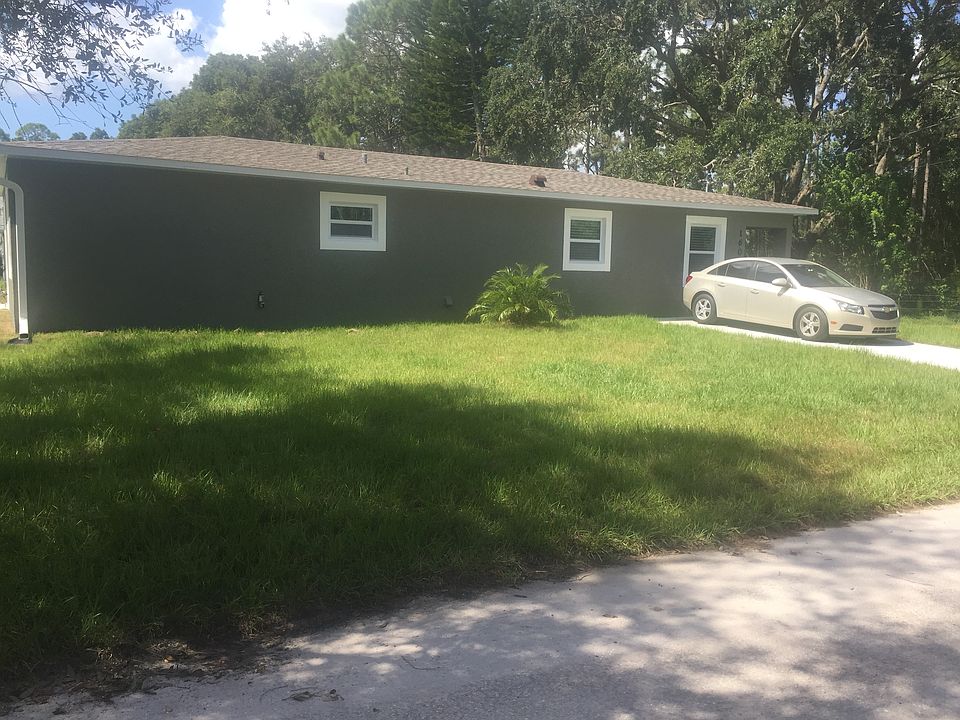 1st image of 1600 Flounder St