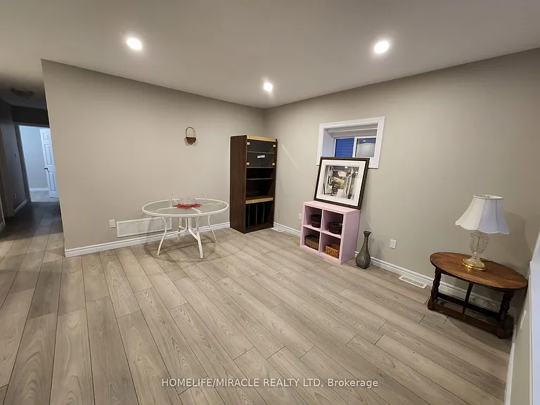 408 Upper Wellington St W — Photo 4