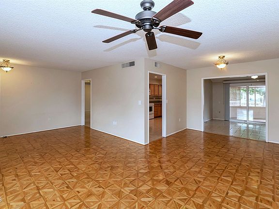 4th image of 10344 W Floriade Dr