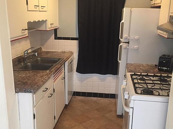 4th image of 5674 Oleatha Ave
