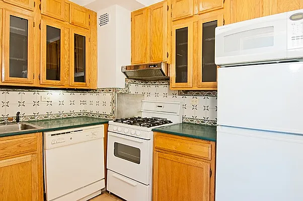 Rented by Nest Seekers International | media 10
