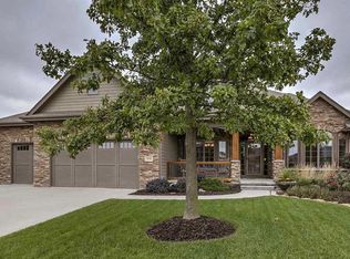 2102 Titan Springs Dr, Papillion, NE 68133
