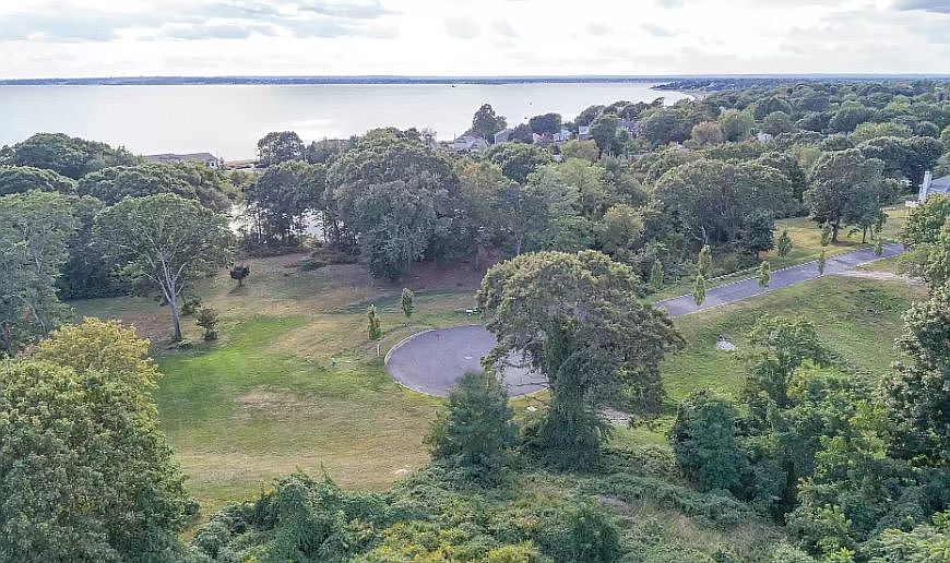 1st image of 6 Bluemead Farm Ln