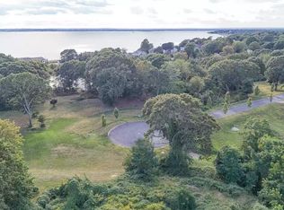 6 Bluemead Farm Ln, Barrington, RI 02806