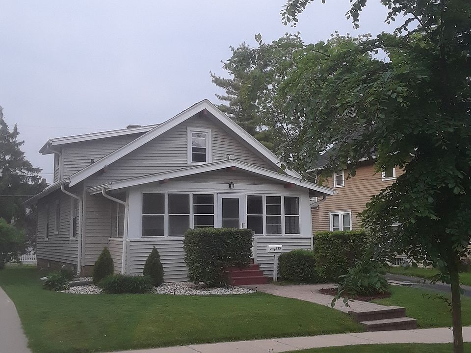 2nd image of 133 W Newhall Ave