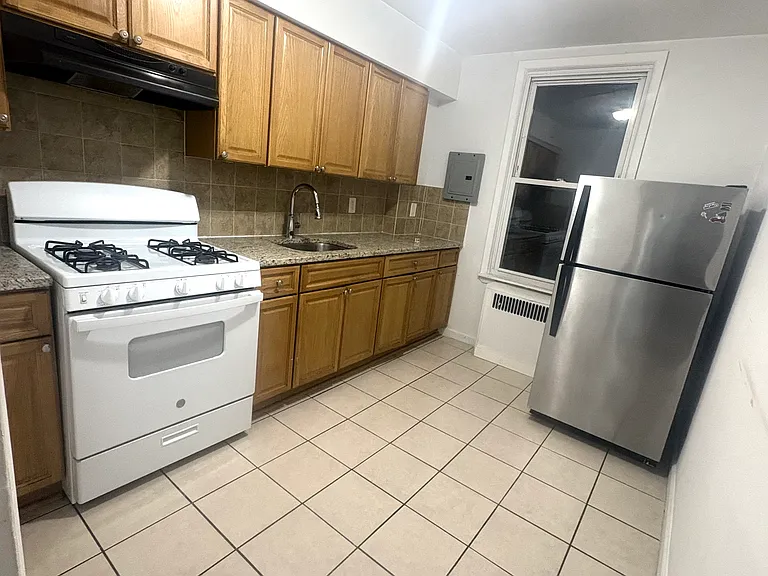 2902 Princeton Ave #2 — Photo 8