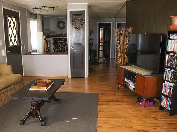 5th image of 15609 N 16th Dr
