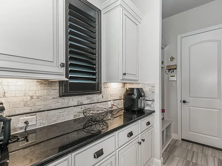 6110 Meadow Bluff Ct — Photo 10