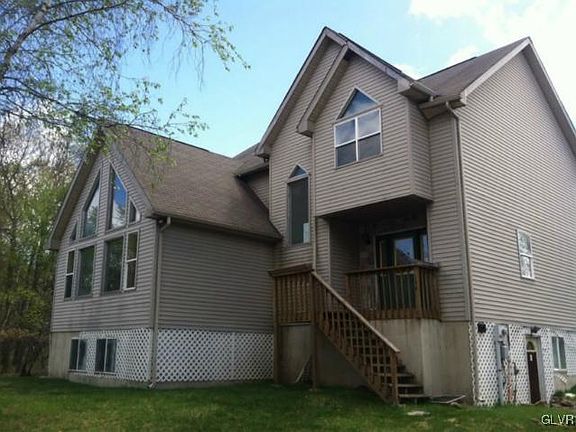 2nd image of 276 Brittany Dr