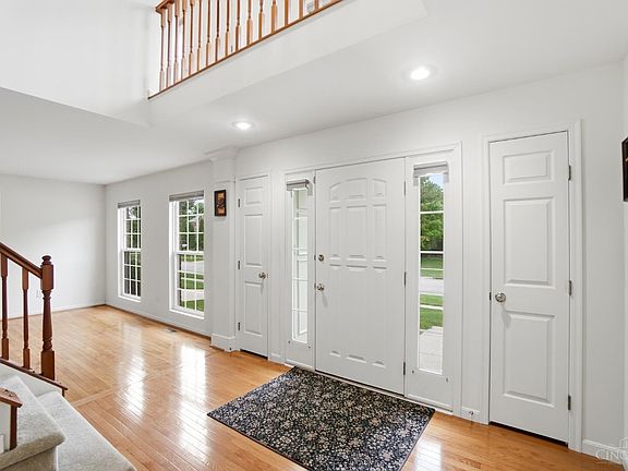 4th image of 6211 Avebury Ct