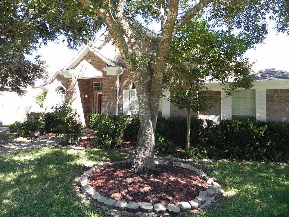1st image of 1915 Lake Winds Dr