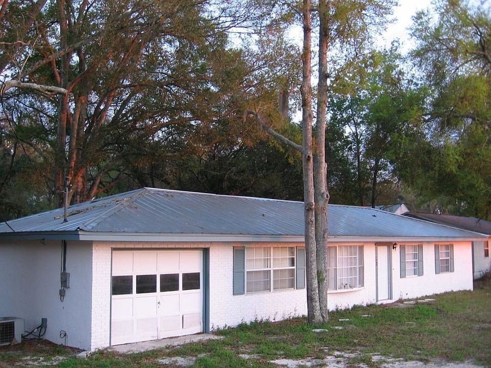 3/2 with large family room