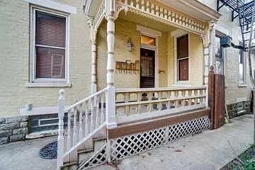 545 Lexington — Photo 2