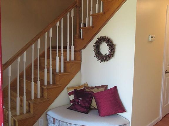 2nd image of 6312 Kingsbury Dr