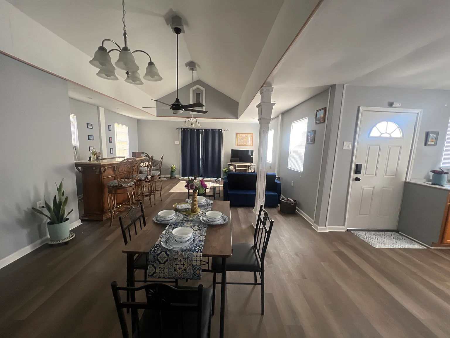 2 bed, 1000 sqft, $1,500 — Photo 4