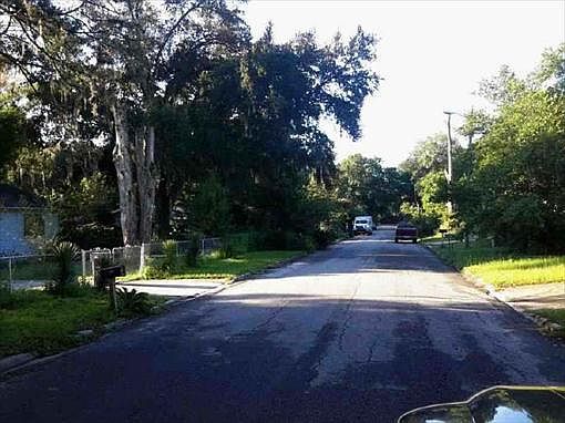 2nd image of 105 SE 50th St