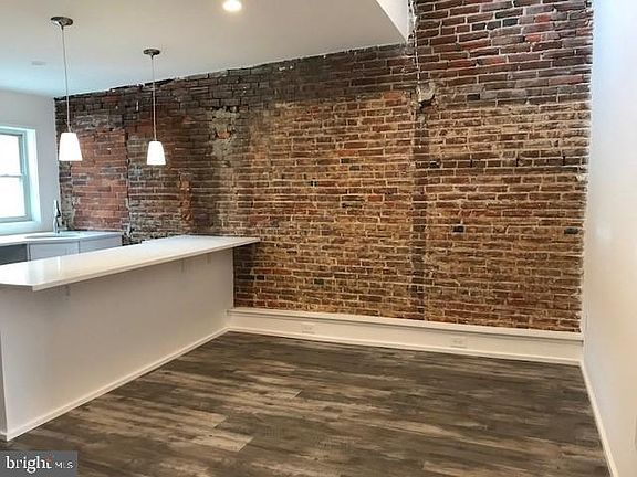 3rd image of 602 E Girard Ave #3