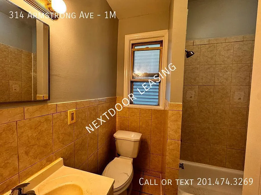 314 Armstrong Ave — Photo 2