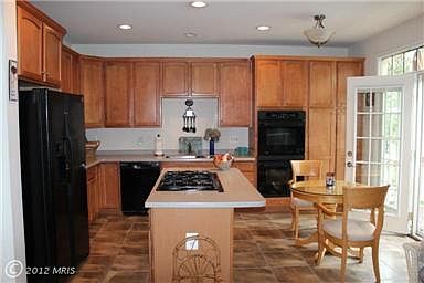 2nd image of 9694 Eaton Woods Pl