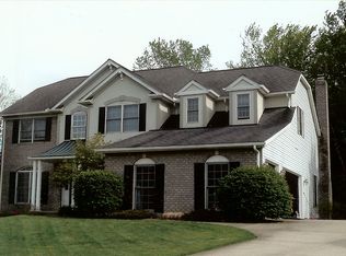 100 Clearbrook Ln, Aurora, OH 44202