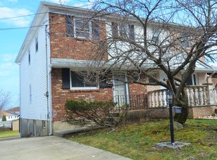 203 Riedel Ave, Staten Island, NY 10306